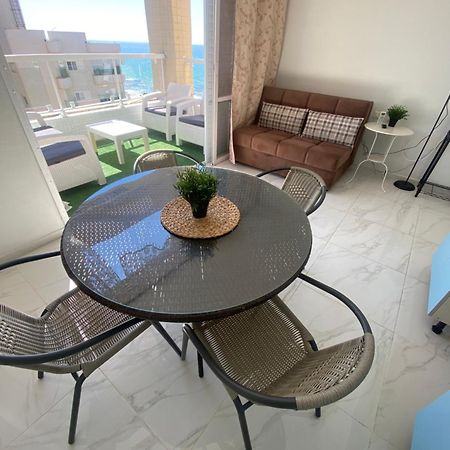 Apartment Oskar Beach Бат Ям Екстериор снимка