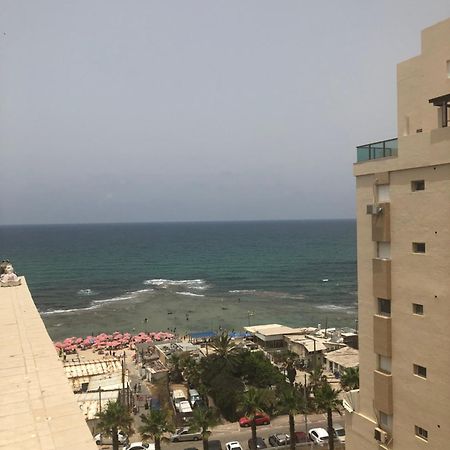 Apartment Oskar Beach Бат Ям Екстериор снимка