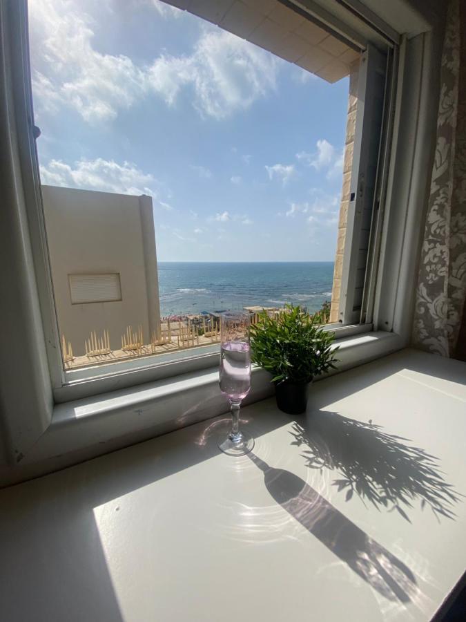 Apartment Oskar Beach Бат Ям Екстериор снимка