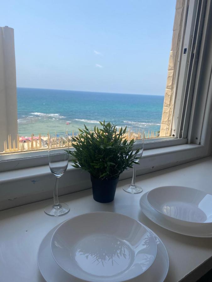 Apartment Oskar Beach Бат Ям Екстериор снимка