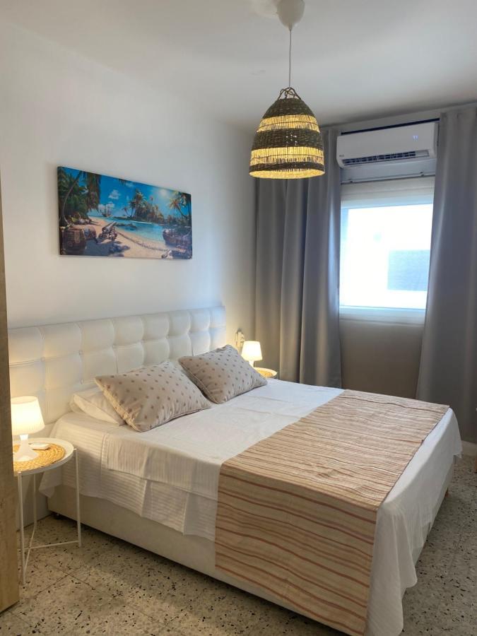 Apartment Oskar Beach Бат Ям Екстериор снимка