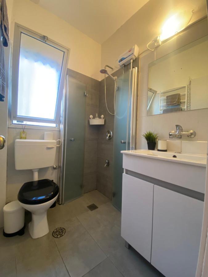 Apartment Oskar Beach Бат Ям Екстериор снимка