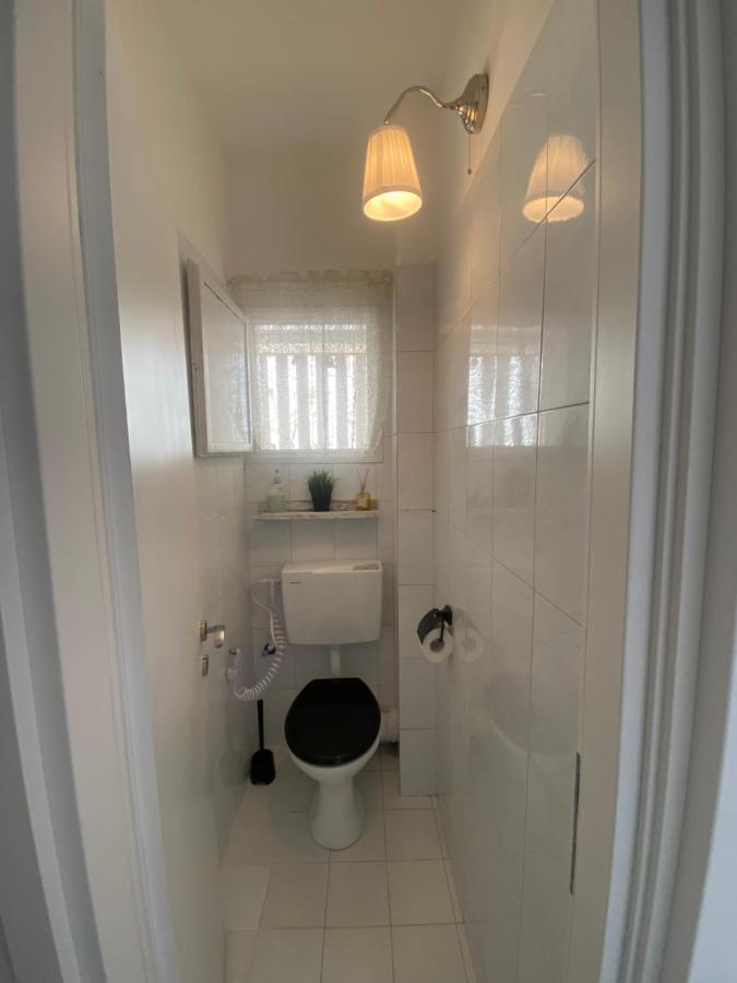 Apartment Oskar Beach Бат Ям Екстериор снимка