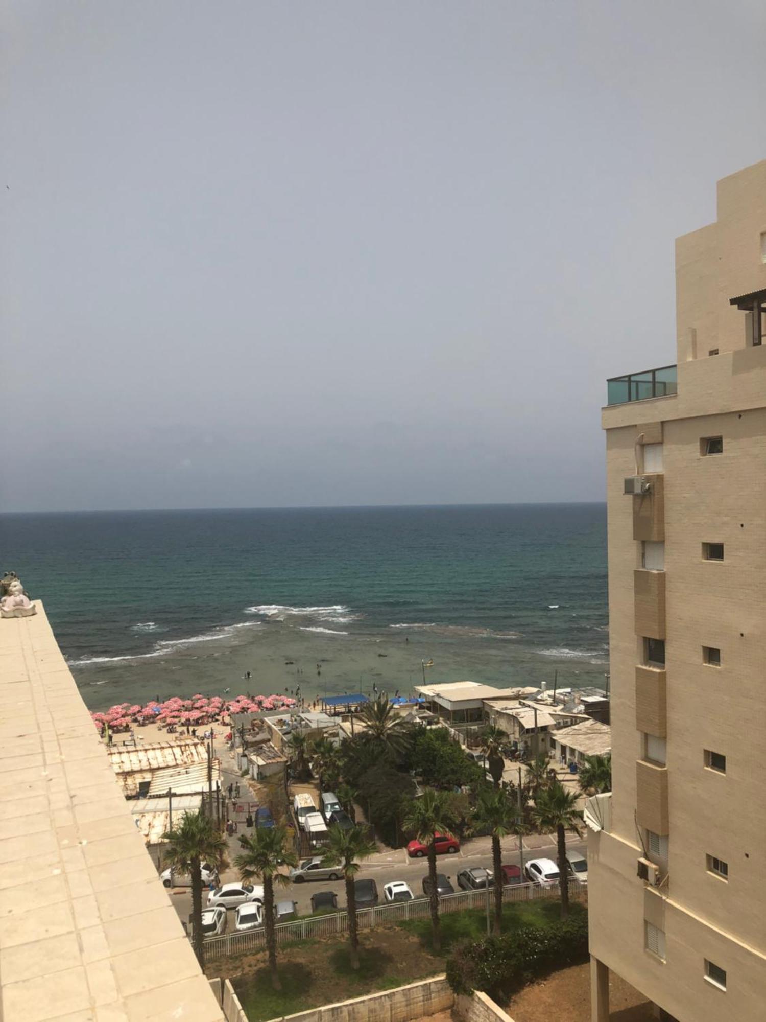 Apartment Oskar Beach Бат Ям Екстериор снимка